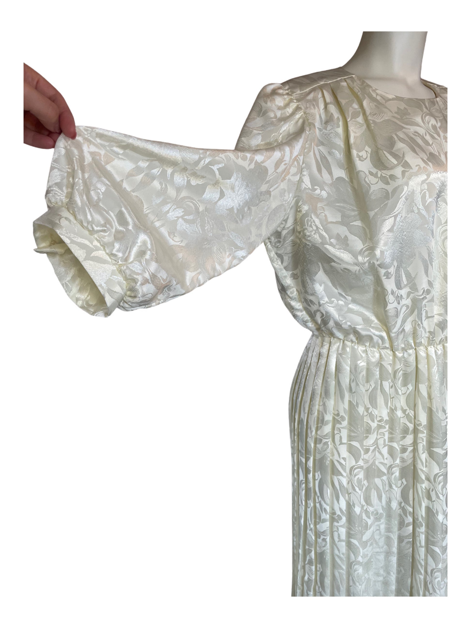 VINTAGE 1960S DESIGNER CAROLEE GLOSSY IVORY / OFF WHITE 2-STRAND LAYE –  Vintage Clothing & Fashions